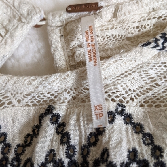 Free PEOPLE Cyprus Avenue embroidered top blouse xs boho bohemian - Picture 14 of 16